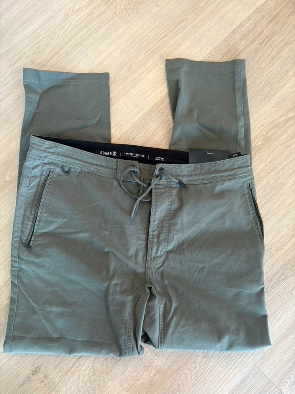 Roark Men's Layover Traveler Pant Military Green NWOT Size 36